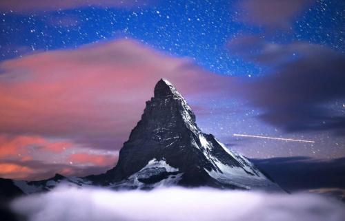 The stunning Matterhorn at 3am.